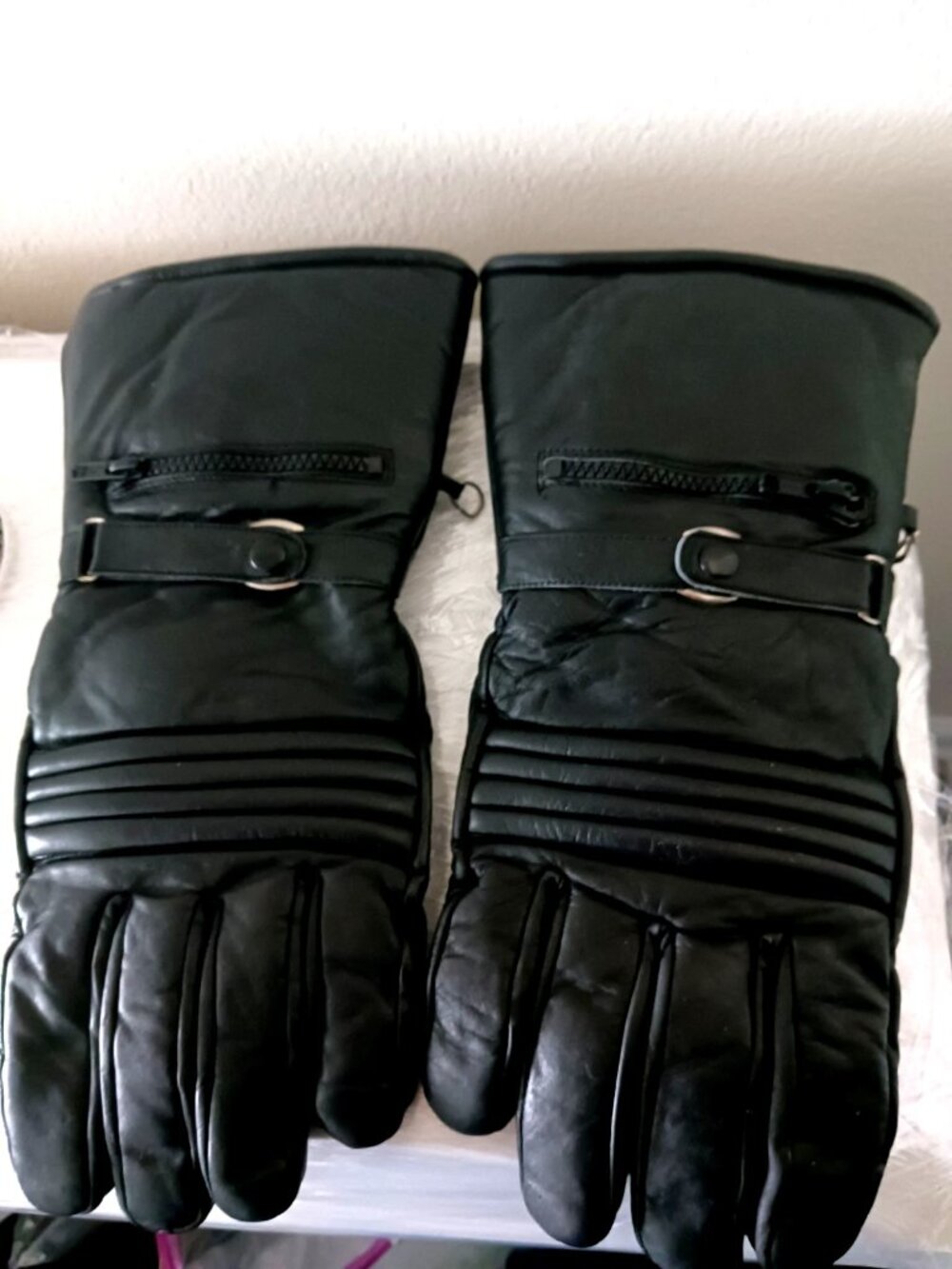 Black Leather Long Driving Gaunlet Gloves Thisulate